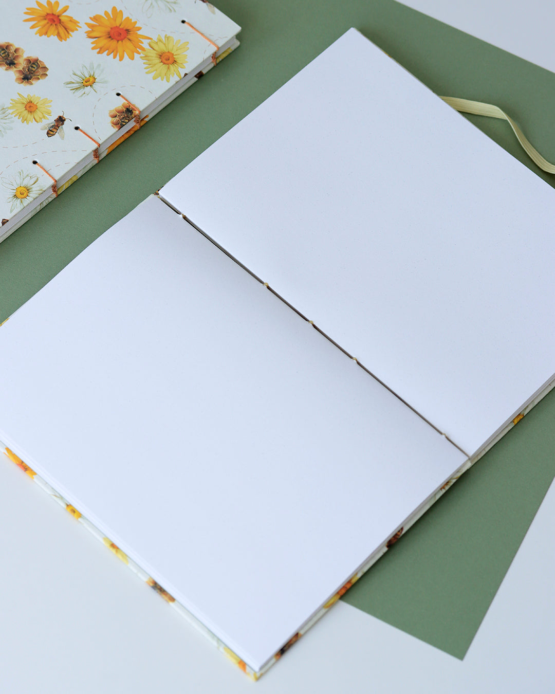 Quaderno A5 botanico Appunti Api e margherite
