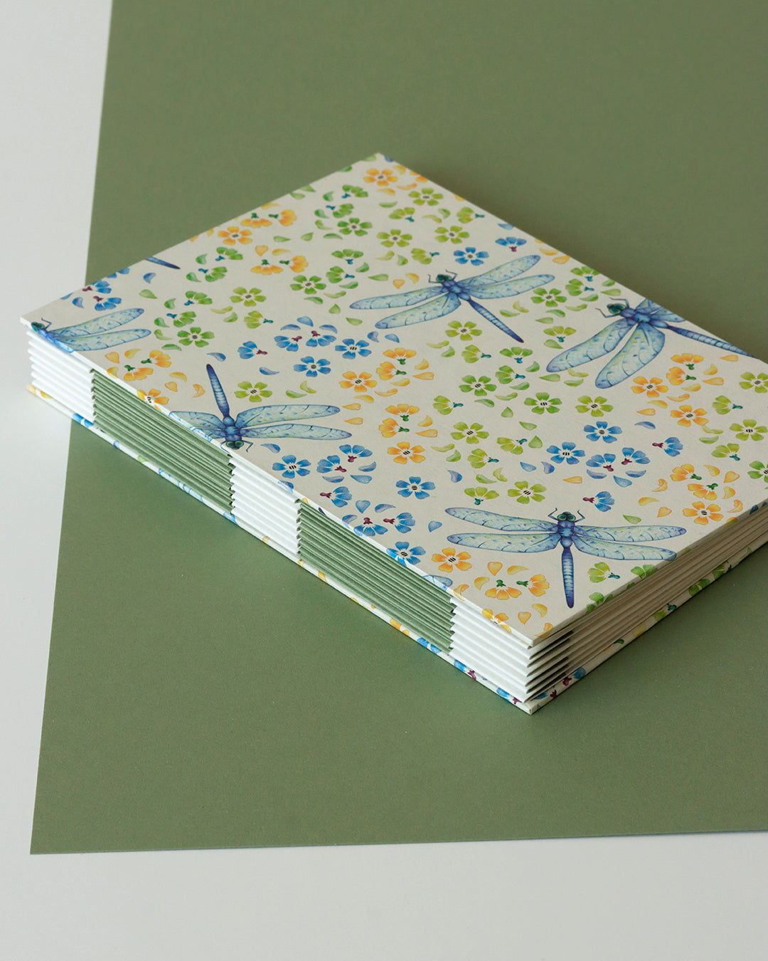 Quaderno A5 botanico Acquarello e Collage Libellule
