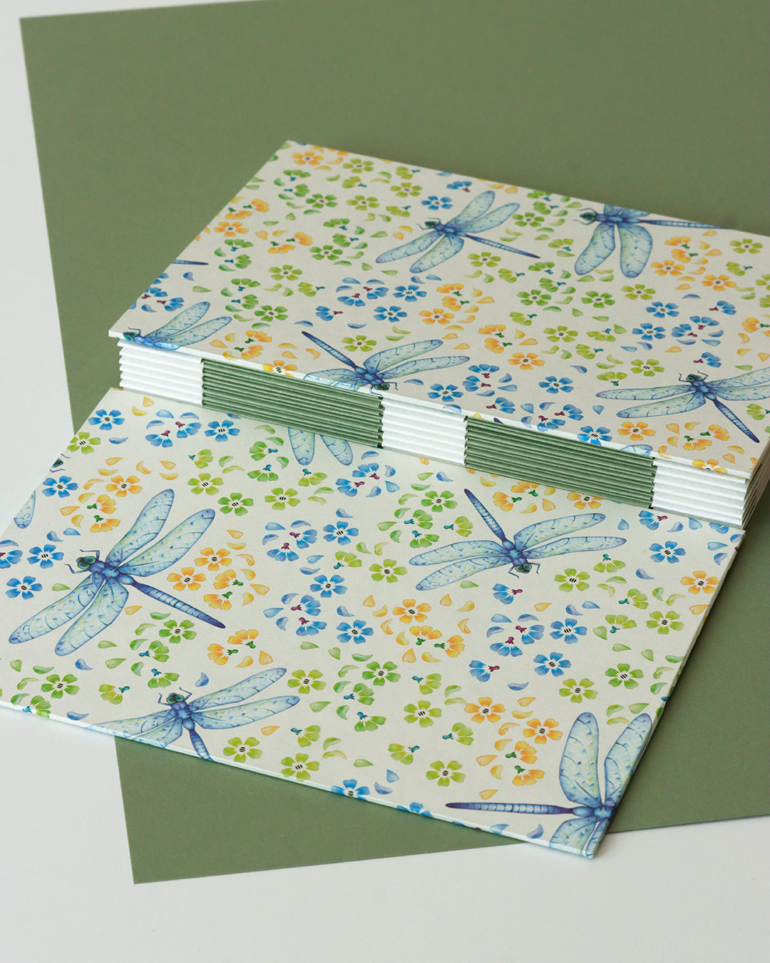 Quaderno A5 botanico Acquarello e Collage Libellule