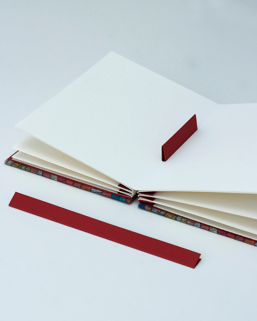 Quaderno Acquarello (Fabriano 1264, 25% cotone) onde, rosso