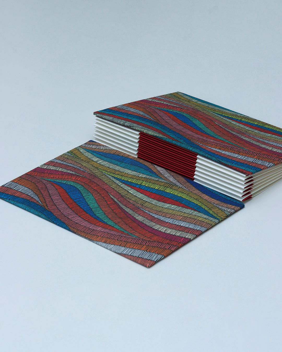 Quaderno Acquarello (Fabriano 1264, 25% cotone) onde, rosso