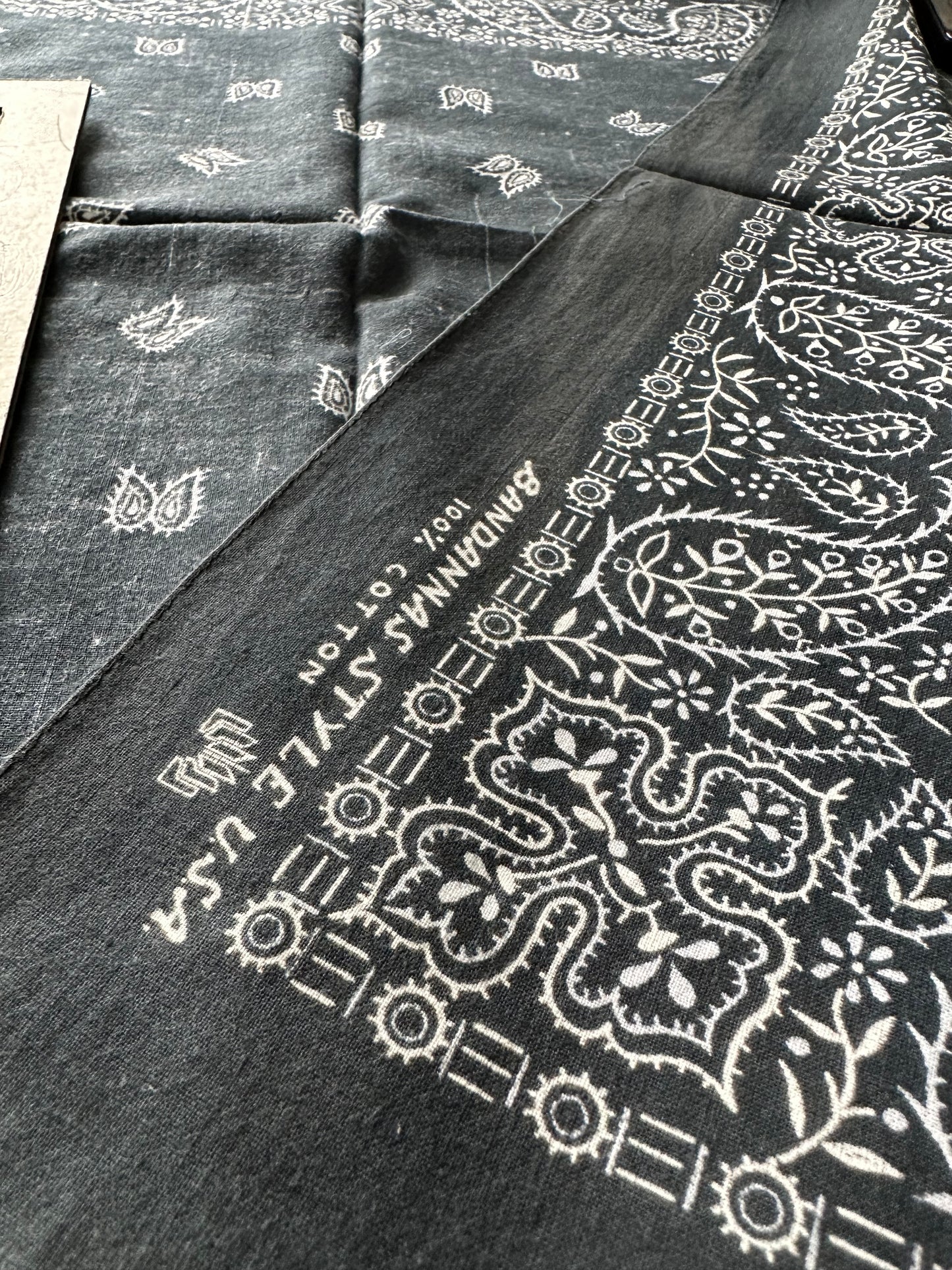 Quaderno disegno mixed media bandana antarcite e lime