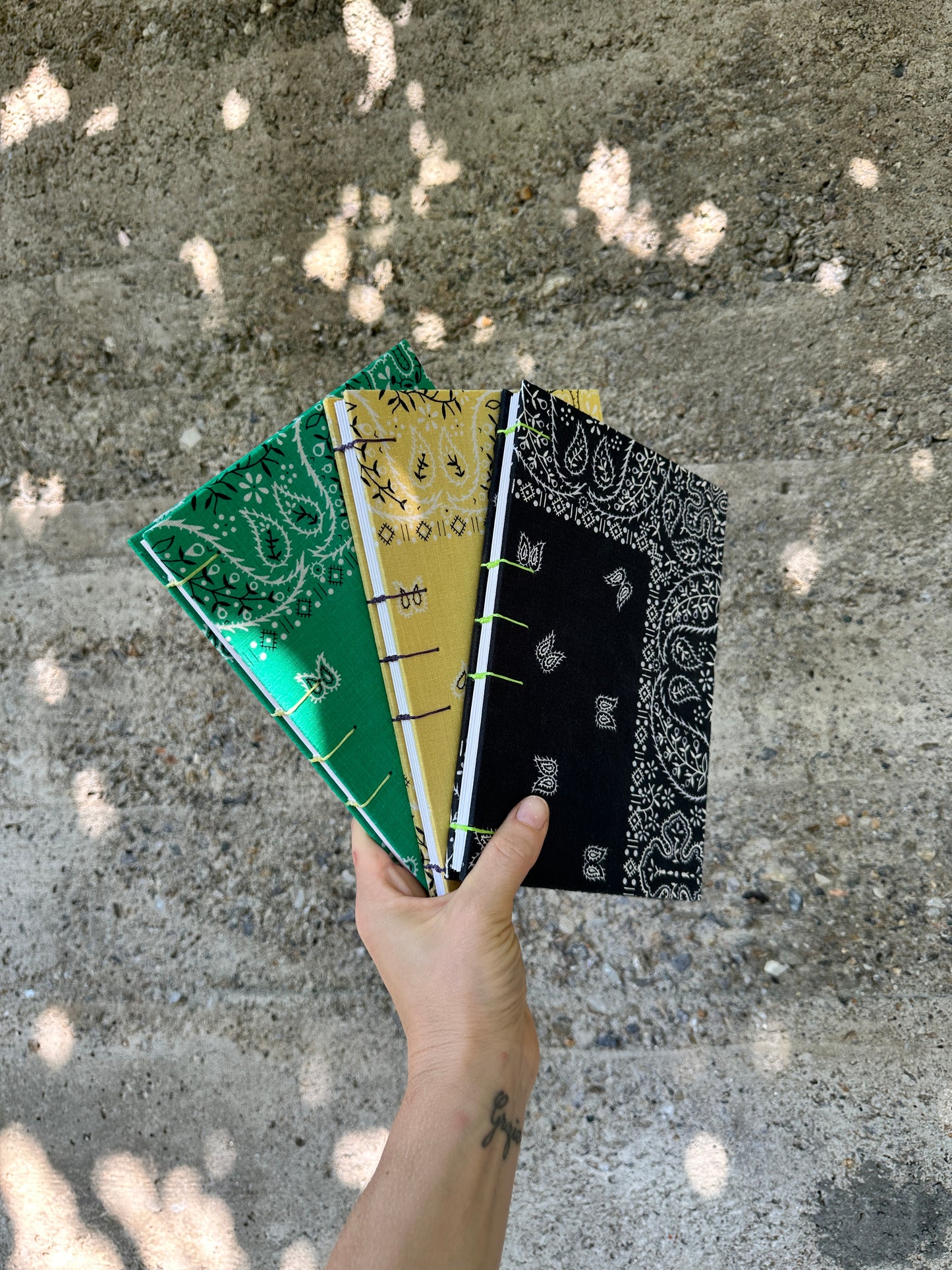 Quaderno disegno mixed media bandana antarcite e lime