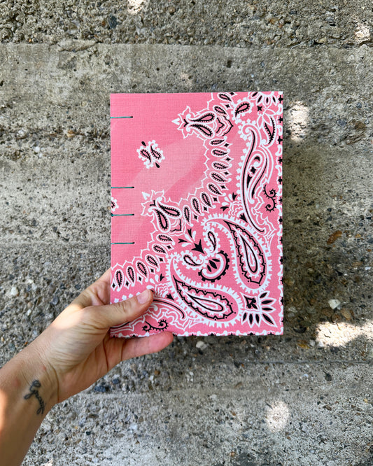 Quaderno disegno mixed media bandana rosa e verde acqua