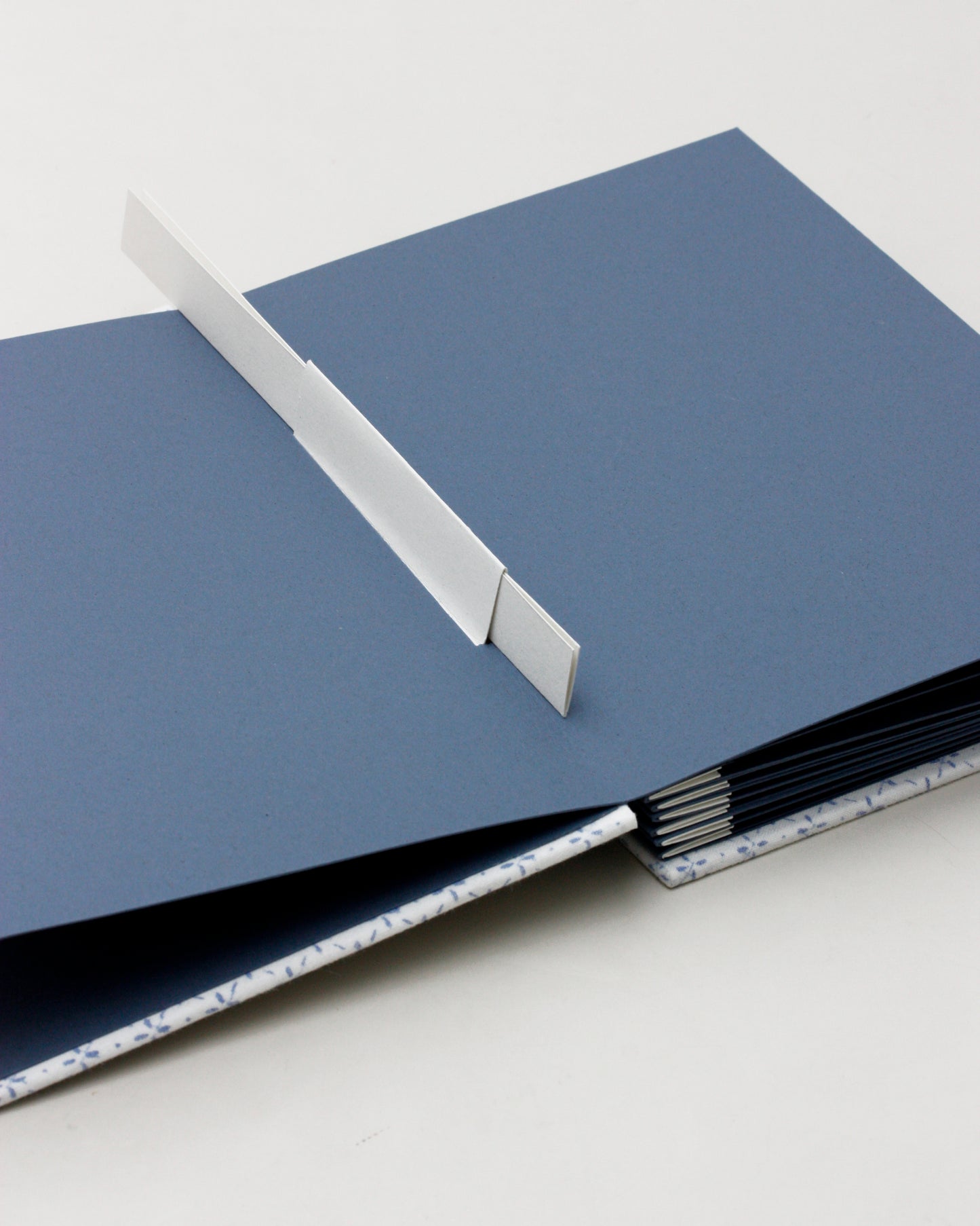 Album piccolo medio fotografia o guestbook | rilegatura australiana | (Altri) colori che fanno brillare il bianco
