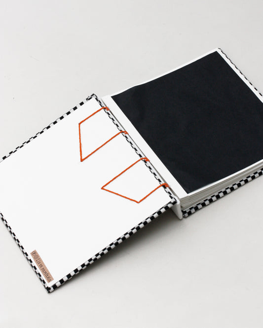 Album piccolo fotografia quadrato, rilegatura crisscross, quadretti bianco e nero