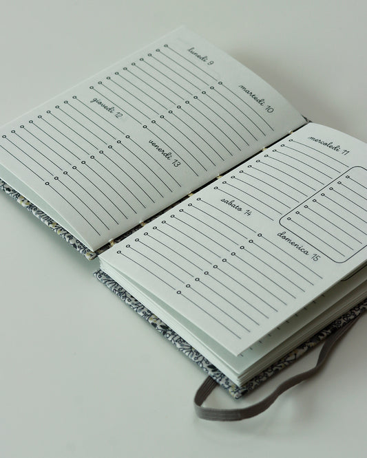 Agendina 2026 fiorellini grigi (copta con elastico)