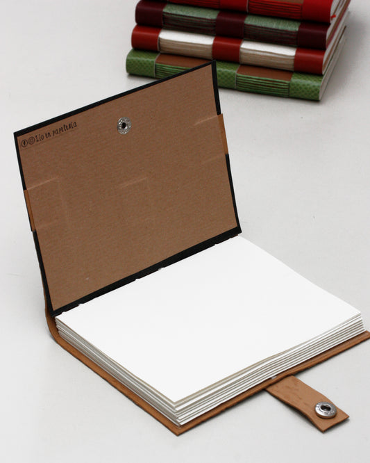 Taccuino da viaggio copertina flessibile bi-colore in cuoio marocchino e pelle mela vegana, Argento e Nero