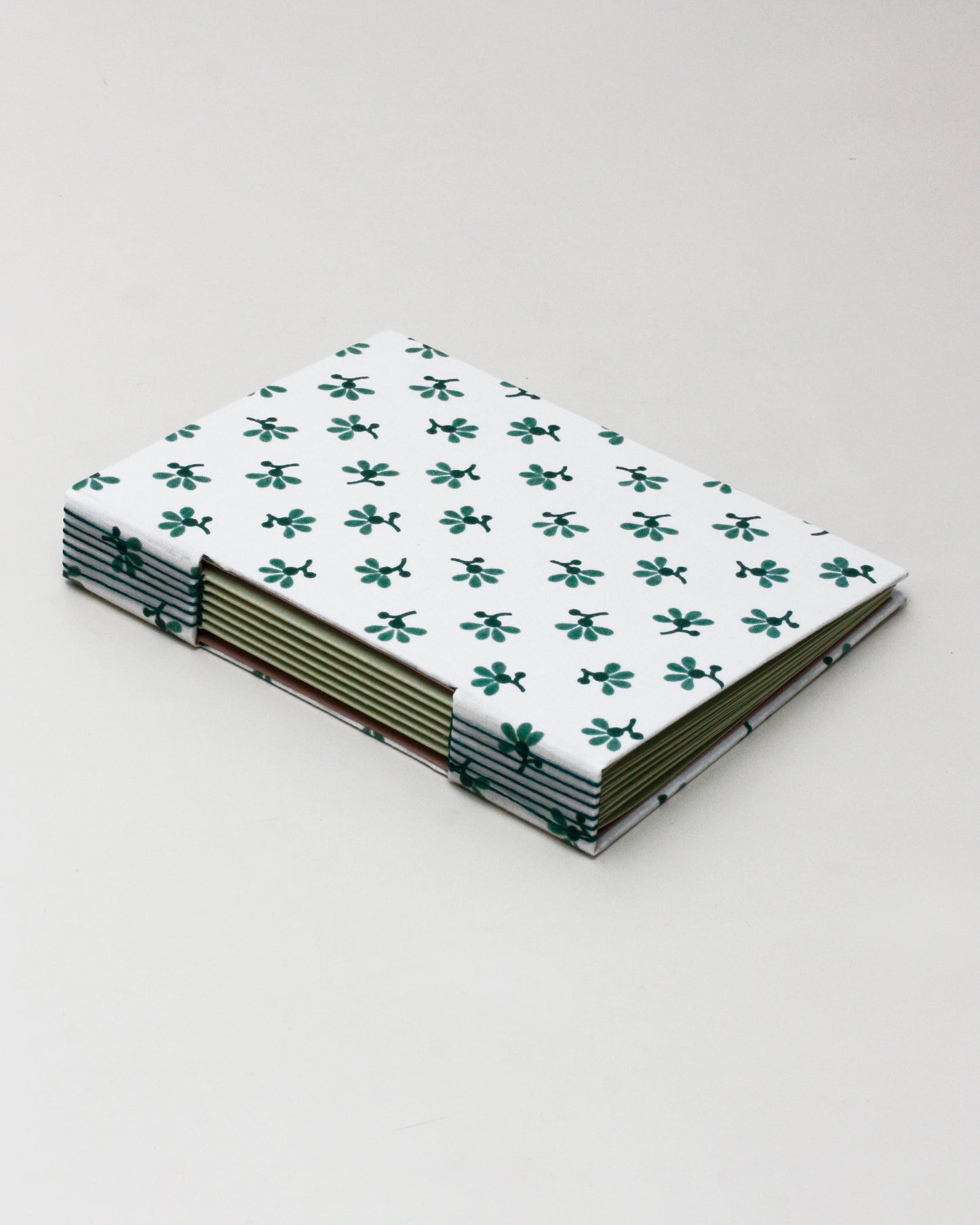 Album primavera fiori bianco & verde