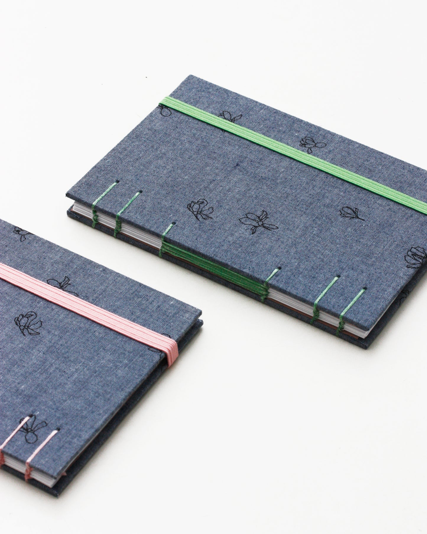 Quaderno tascabile Markers magnolie su jeans (elastico), verde