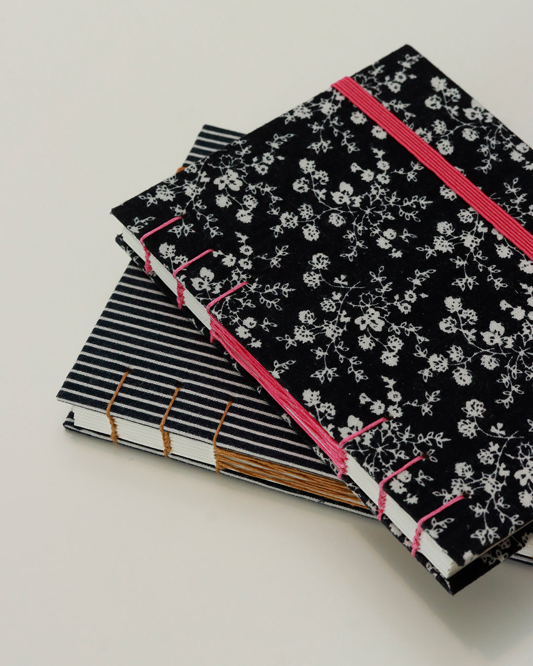 Agendina 2026 rigata (mix copta-francese con elastico)