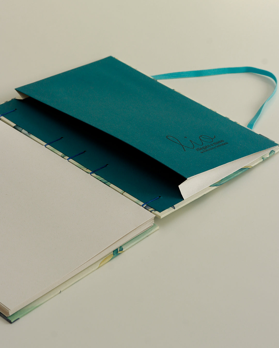 Quaderno Appunti, formato A5, carta di bambù e cotone, balene-delfini-orche (elastico e busta)