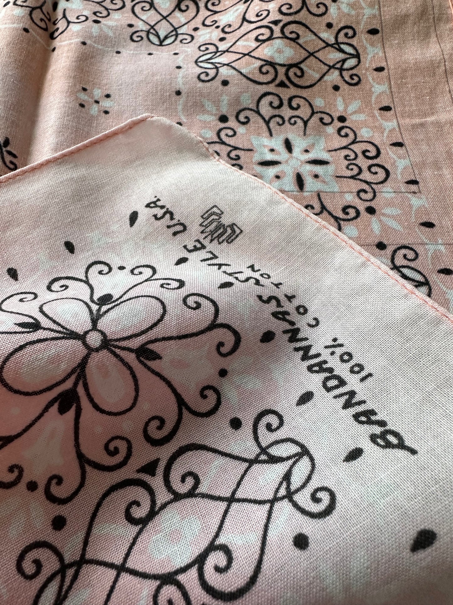 Quaderno disegno mixed media bandana rosa e rosso