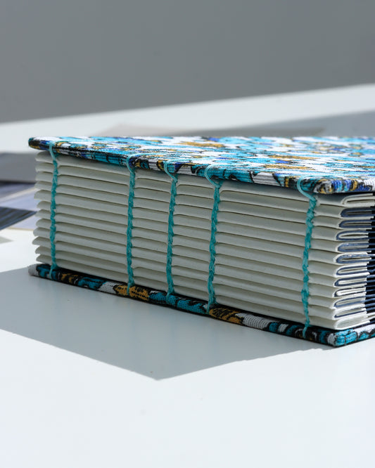 Album medio fotografia orizzontale | rilegatura copta | maioliche siciliane blu, azzurro e ocra