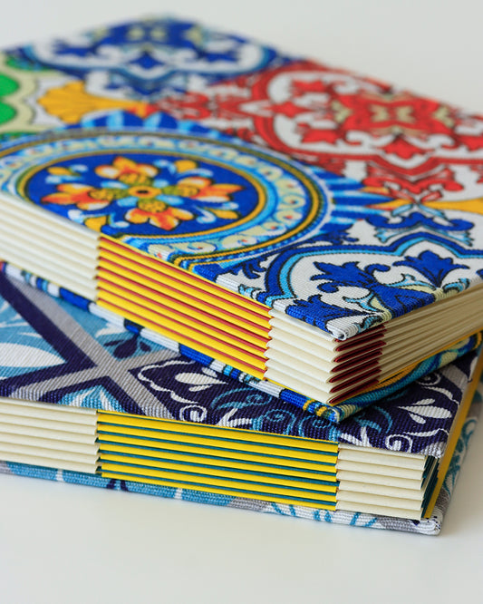 Ricettario formato A5 agrumi, maioliche blu, verde, giallo e rosso