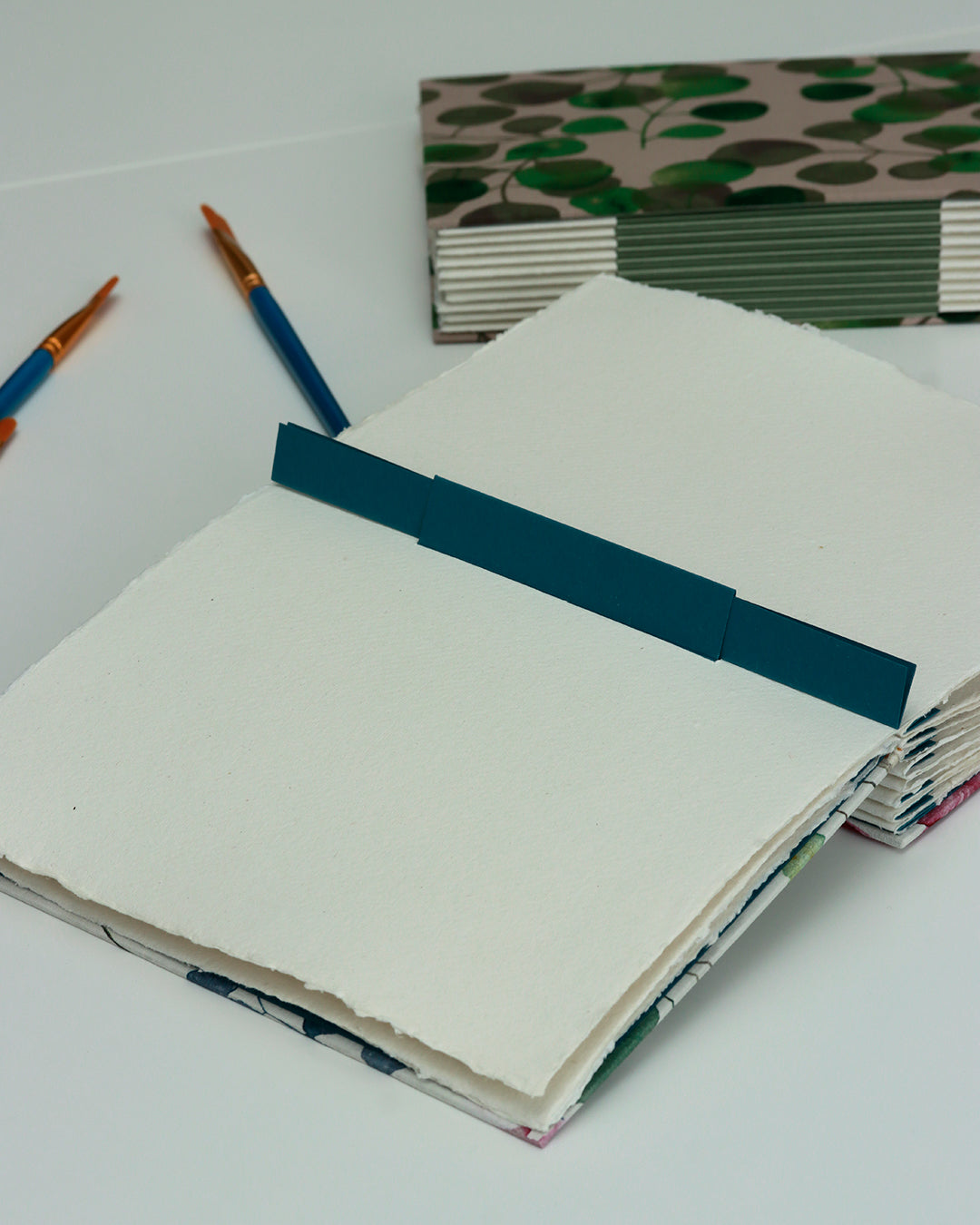Quaderni per acquerello (carta fatta a mano Khadi, 100% cotone, 320 g/m2, grana medio-ruvida)
