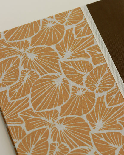 Agenda 2026 foglie gialle (dorso arrotondato)