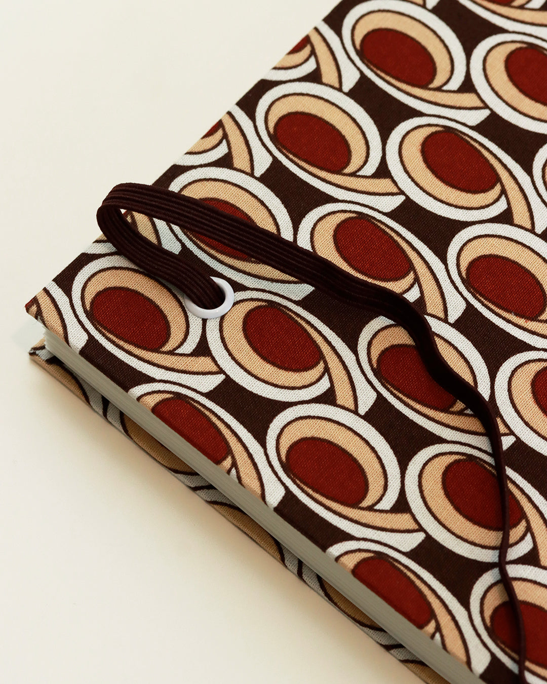 Agenda 2026 motivi astratti geomettrici marroni (copta con elastico e busta)