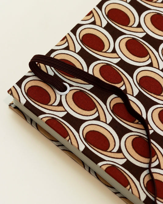 Agenda 2026 motivi astratti geomettrici marroni (copta con elastico e busta)