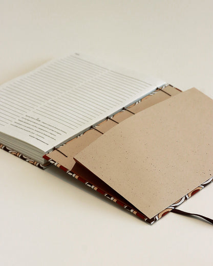 Agenda 2026 motivi astratti geomettrici marroni (copta con elastico e busta)