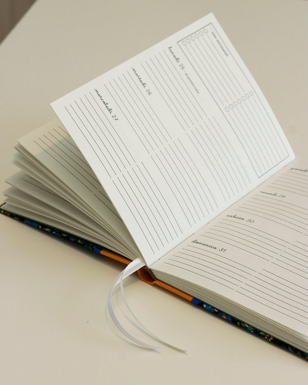 Agenda 2026 fiori gialli e blu (dorso arrotondato con elastico)