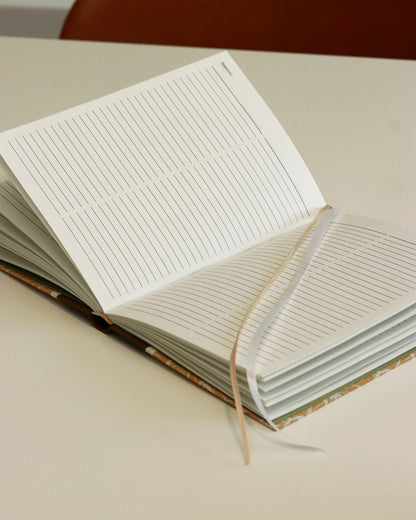 Agenda 2026 foglie gialle (dorso arrotondato)