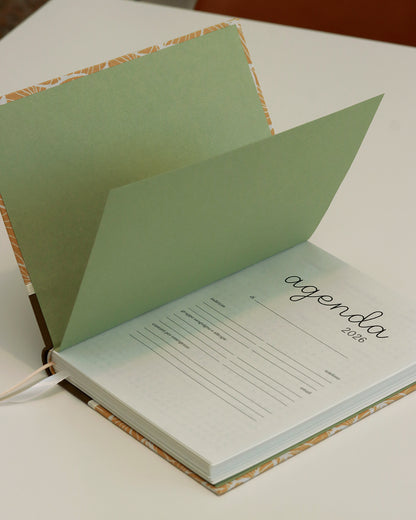 Agenda 2026 foglie gialle (dorso arrotondato)