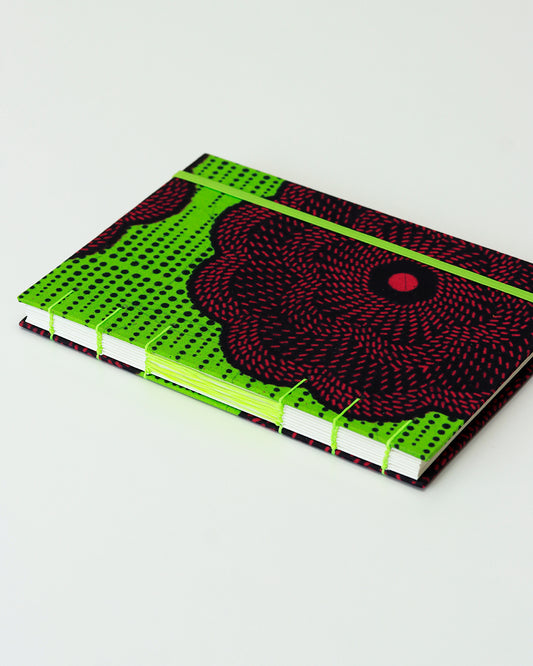 Quaderno A5 wax africano fiore fucsia su verde fluo (elastico e busta)