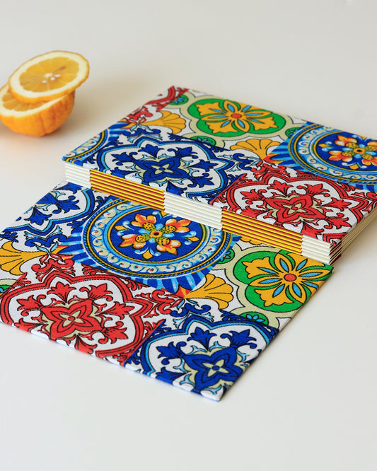 Ricettario formato A5 agrumi, maioliche blu, verde, giallo e rosso