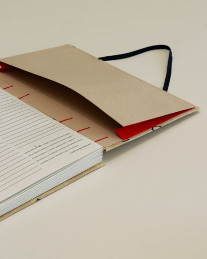 Agenda 2026 geometria minimale (mix copta e francese con elastico e busta)