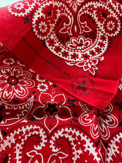 Quaderno disegno mixed media bandana rossa (elastico e busta)