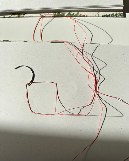 Quaderno da scrivania A4 con illustrazioni botaniche e carta di birra Weiss - rosso