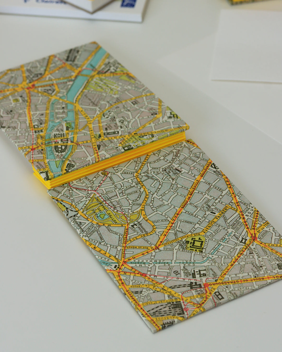 Album cartoline (illustrate) con mappa vintage Parigi 1922