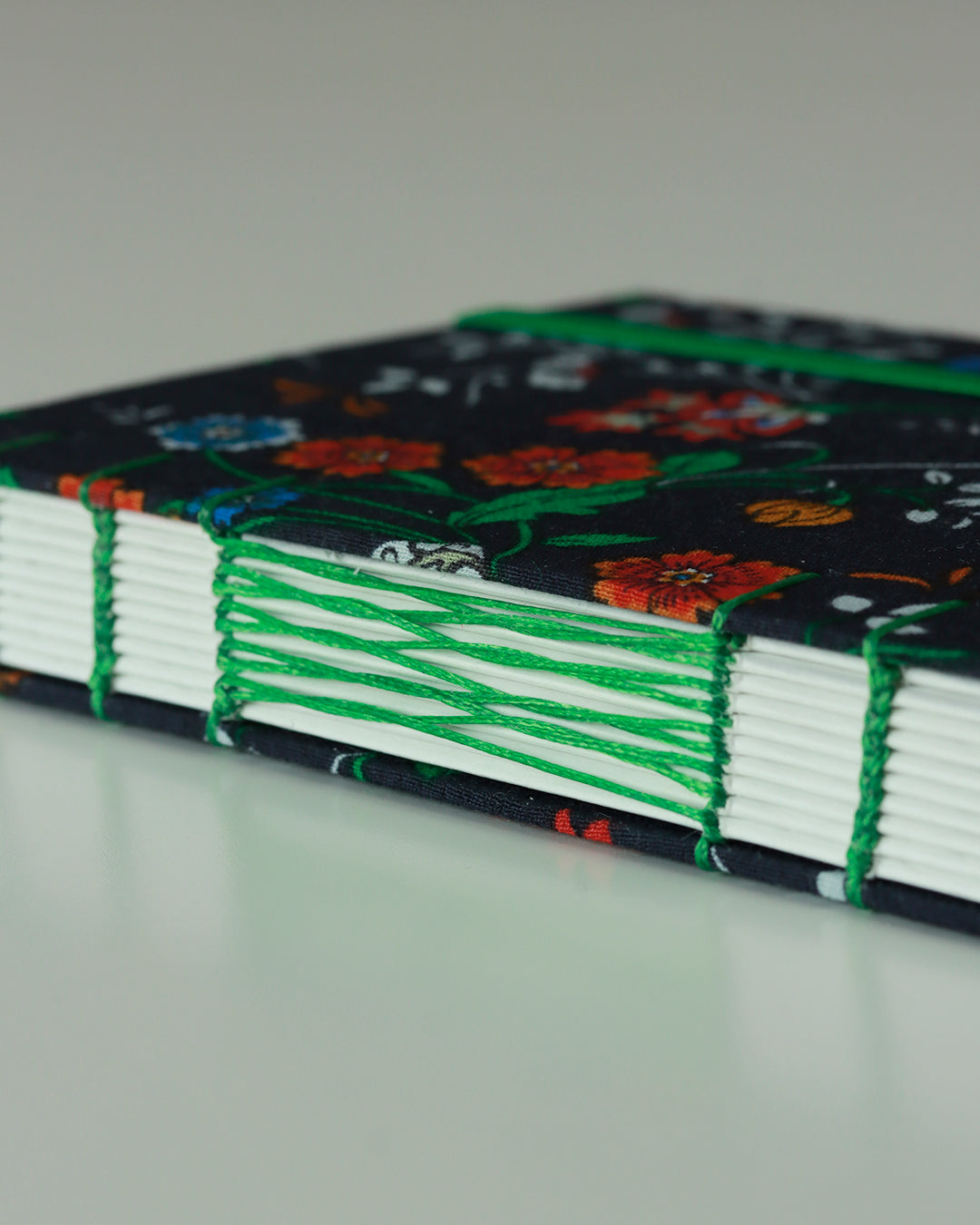 Agenda delle ricorrenze floreale blu e verde (mix-copta francese con elastico)