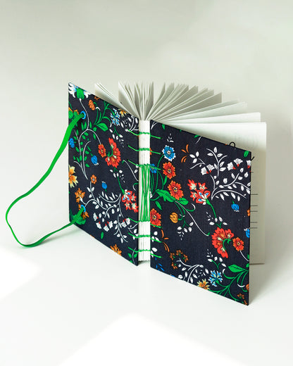 Agenda delle ricorrenze floreale blu e verde (mix-copta francese con elastico)