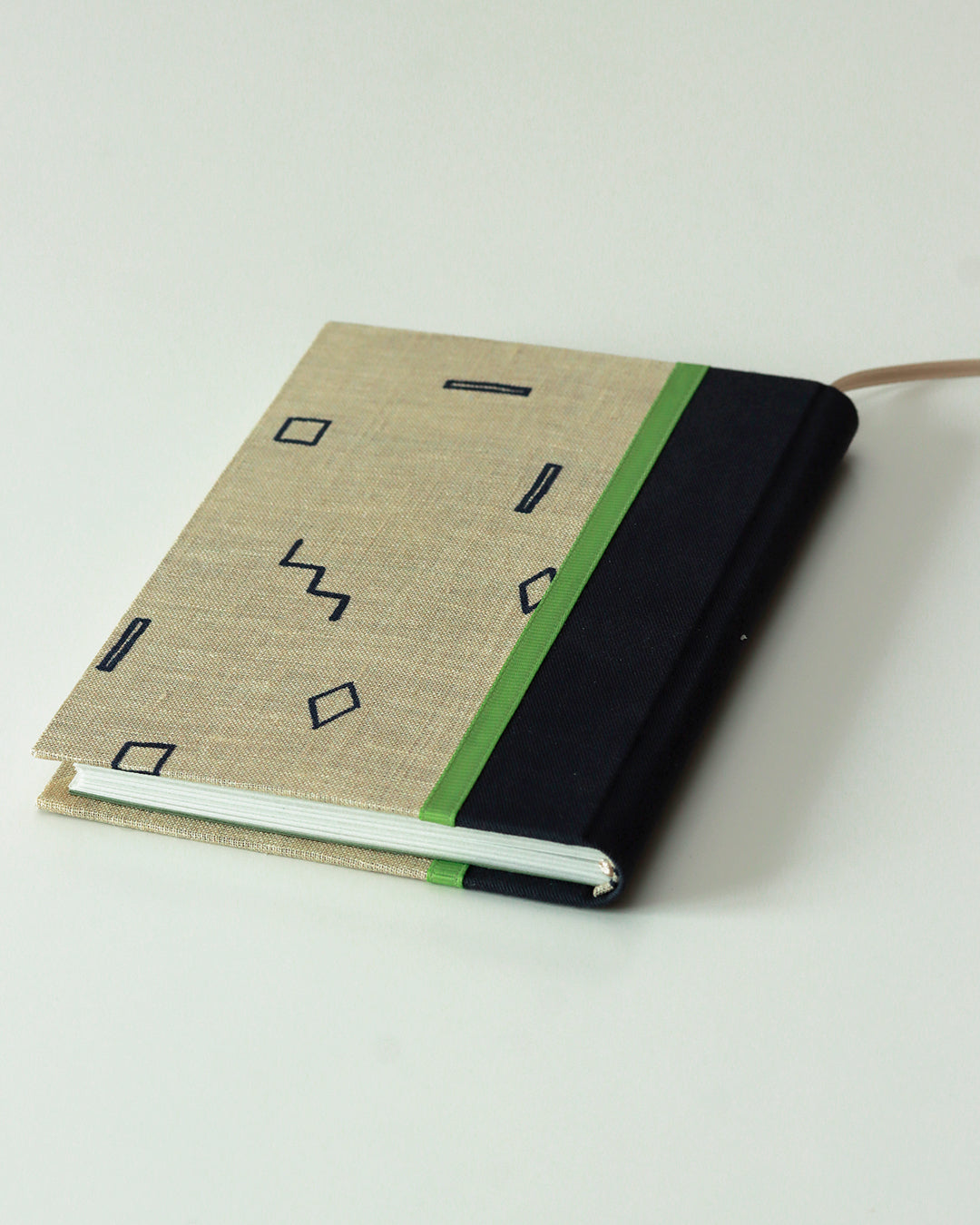 Agendina 2026 geometria minimale (dorso arrotondato)