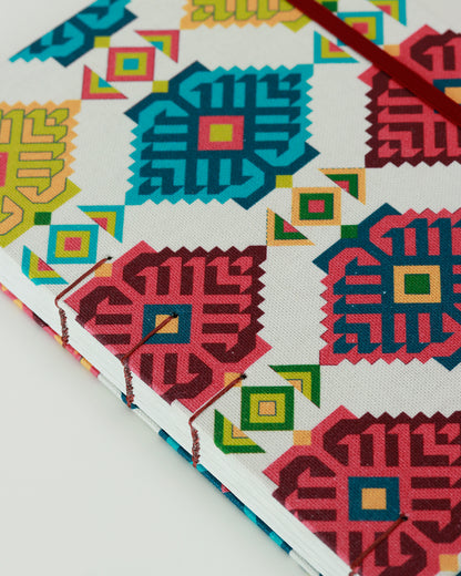 Agenda 2026 geometrie colorate (copta con elastico)