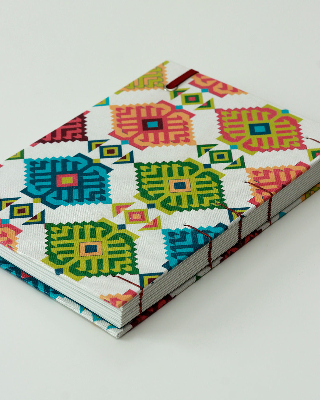 Agenda 2026 geometrie colorate (copta con elastico)