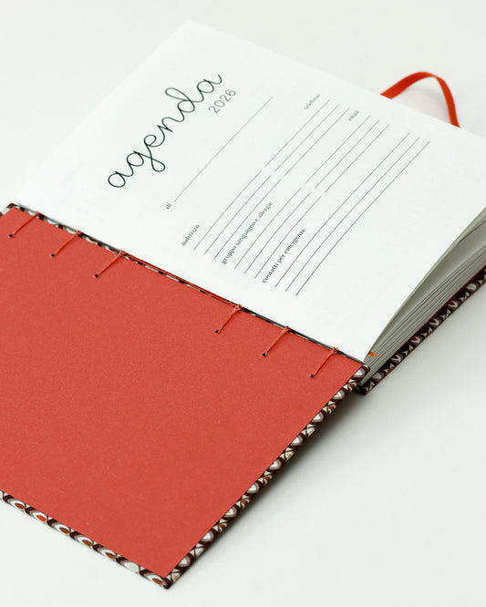 Agenda 2026 foglioline marroni e arancione (mix copta-francese con elastico e busta)