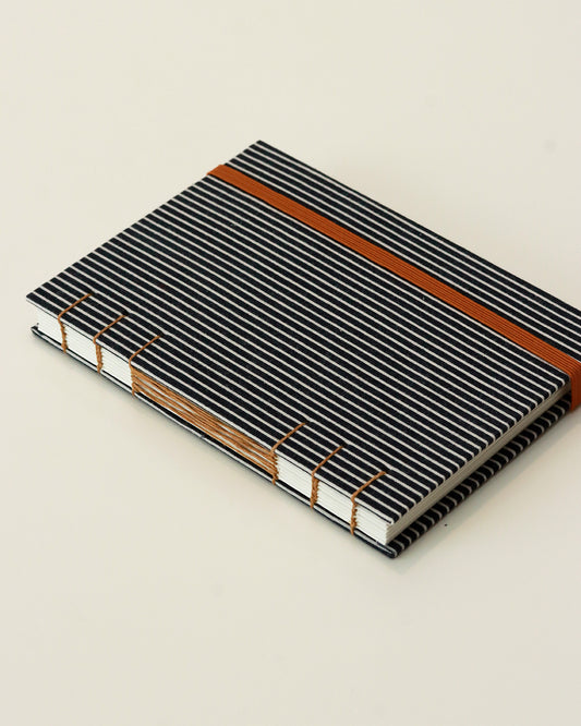 Agendina 2026 rigata (mix copta-francese con elastico)