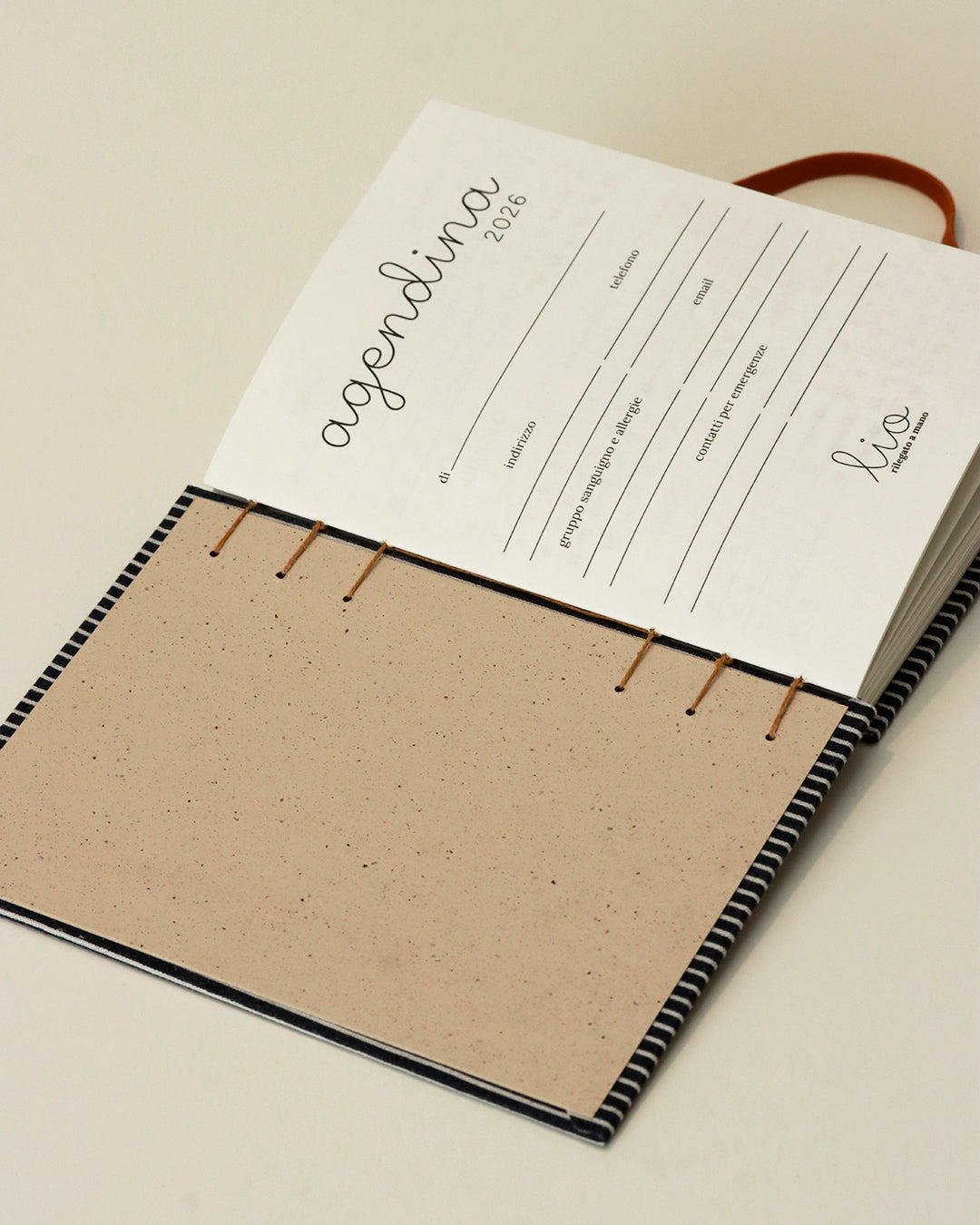 Agendina 2026 rigata (mix copta-francese con elastico)