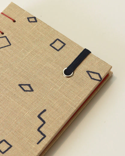 Agendina 2026 geometria minimale (mix copta-francese con elastico)