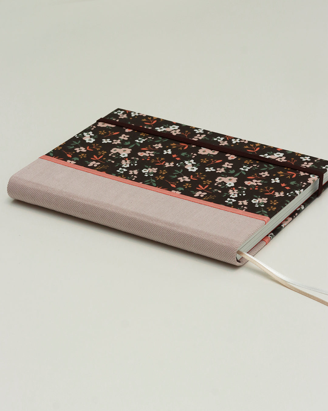 Agenda 2026 floreale marrone e rosa (dorso arrotondato con elastico)