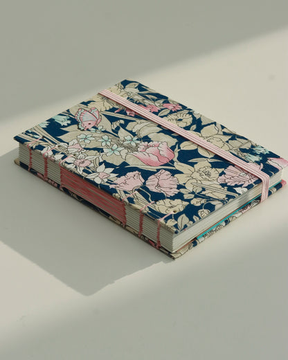 Agenda delle ricorrenze prato incantato blu (mix-copta francese con elastico e busta)