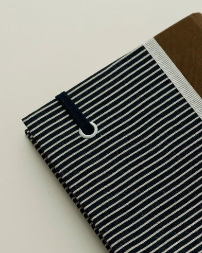 Agendina 2026 rigata (dorso arrotondato con elastico e pagine bianche extra)