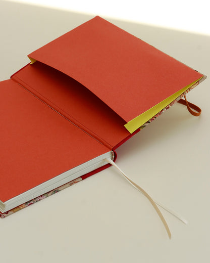 Agenda 2026 floreale arabesca marrone (dorso arrotondato con elastico e busta)