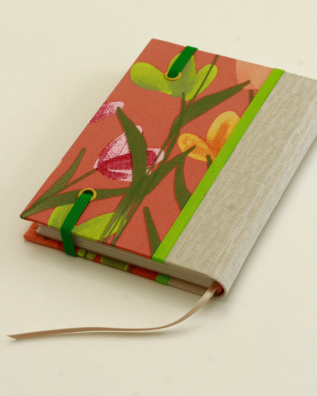 Agendina 2026 tulipani (dorso arrotondato con elastico e pagine bianche extra)