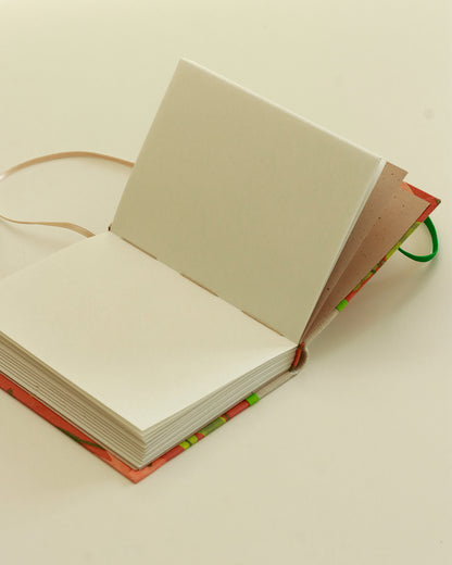 Agendina 2026 tulipani (dorso arrotondato con elastico e pagine bianche extra)