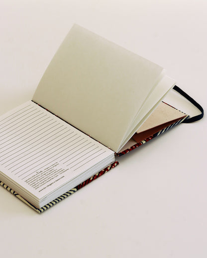 Agendina 2026 wax conchiglie blu e terra (mix copta-francese con elastico, busta e pagine bianche extra)