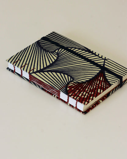 Agendina 2026 wax conchiglie blu e terra (mix copta-francese con elastico, busta e pagine bianche extra)